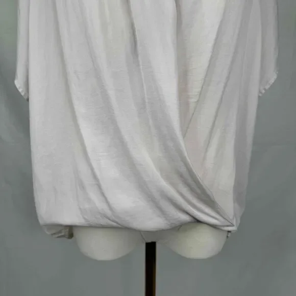 Vince Cream Short Sleeve Draped Blouse Small Preppy Transitional Basic Neutral - Picture 4 of 14
